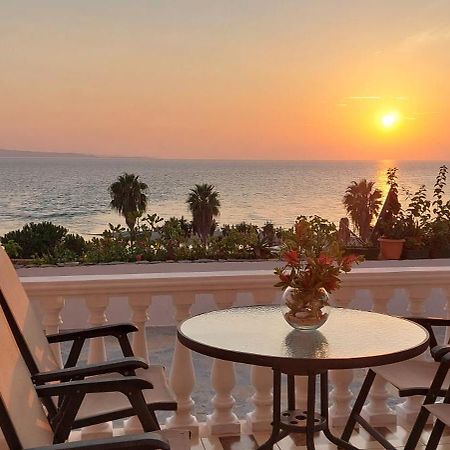 Apartment Tinka in Saranda Bagian luar foto
